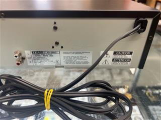 TEAC PD-D860 5-DISC CD PLAYER **TESTED** NO REMOTE